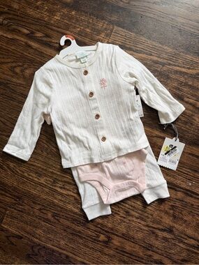 Cloud Island Baby Girls’ 3 piece floral pointelle knit outfit 6-9M